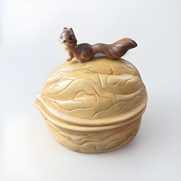 Squirrel On A Walnut Candy Nut Dish - Picture 1 of 7